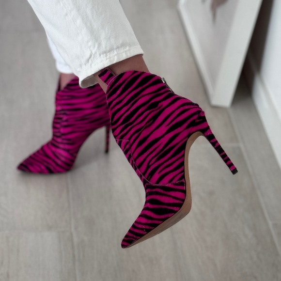 Fuchsia Zebra Print Heeled Booties, Size 8 - Picture 3 of 9